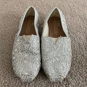 Girls Toms slip on shoes size 1.5